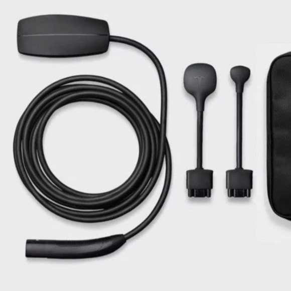 Black Tesla charging cable set - Picture 1 of 1